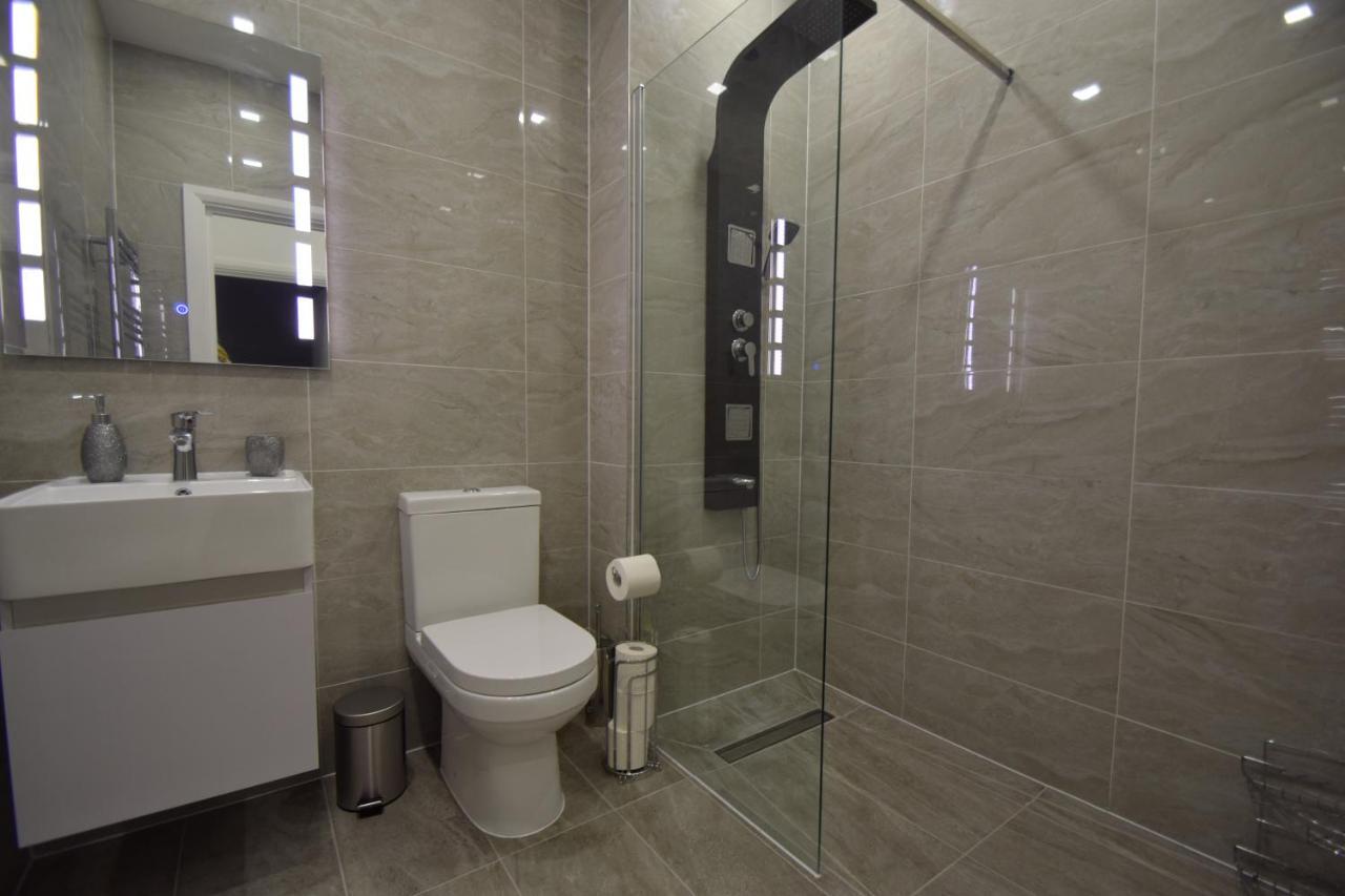 Sapphire House Telford Apartamento Exterior foto